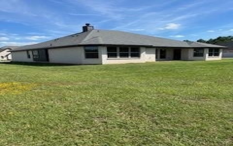 906 Maxine Drive, Athens, TX 75751, 4 Bedrooms Bedrooms, ,2 BathroomsBathrooms,Residential,For Sale,906 Maxine Drive,0,20897191