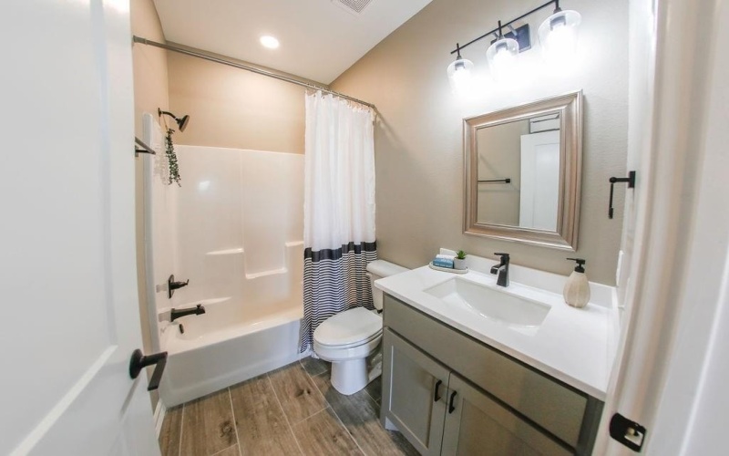 4230 Primrose Lane, Paris, TX 75462, 4 Bedrooms Bedrooms, ,3 BathroomsBathrooms,Residential,For Sale,4230 Primrose Lane,0,20918522