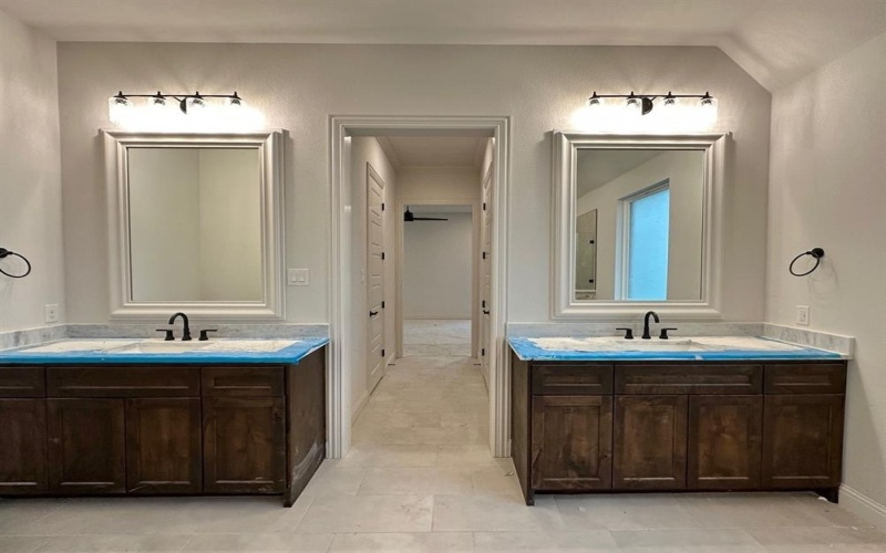 1099 Silver Sage Trail, Weatherford, TX 76085, 4 Bedrooms Bedrooms, ,3 BathroomsBathrooms,Residential,For Sale,1099 Silver Sage Trail,20920641