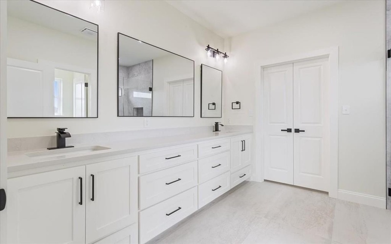 8008 Jubilee Road, Waco, TX 76708, 3 Bedrooms Bedrooms, ,2 BathroomsBathrooms,Residential,For Sale,8008 Jubilee Road,20909755