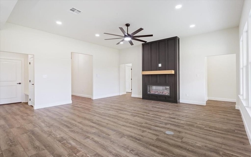 8008 Jubilee Road, Waco, TX 76708, 3 Bedrooms Bedrooms, ,2 BathroomsBathrooms,Residential,For Sale,8008 Jubilee Road,20909755