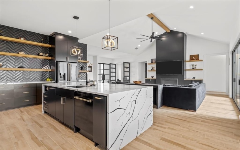 13001 Big Bend Boulevard, Woodway, TX 76712, 3 Bedrooms Bedrooms, ,3 BathroomsBathrooms,Residential,For Sale,13001 Big Bend Boulevard,20916590