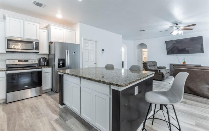 2904 Beutel Road, Waco, TX 76655, 5 Bedrooms Bedrooms, ,3 BathroomsBathrooms,Residential,For Sale,2904 Beutel Road,20921948