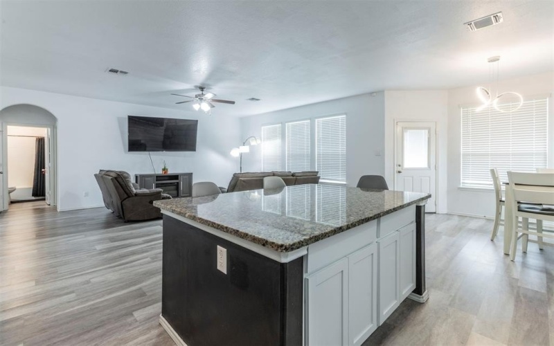 2904 Beutel Road, Waco, TX 76655, 5 Bedrooms Bedrooms, ,3 BathroomsBathrooms,Residential,For Sale,2904 Beutel Road,20921948