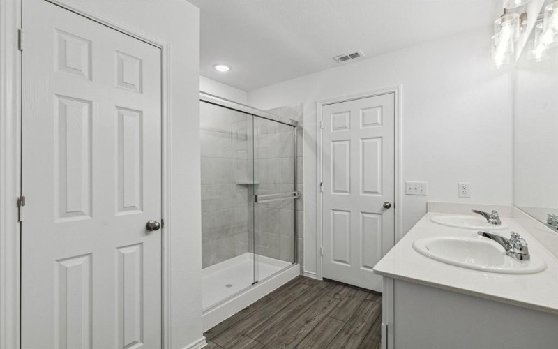 14042 Ladbroke Street, Pilot Point, TX 76258, 3 Bedrooms Bedrooms, ,2 BathroomsBathrooms,Residential,For Sale,14042 Ladbroke Street,20908750