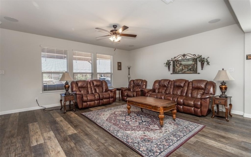 3236 Camden Creek, Krum, TX 76249, 4 Bedrooms Bedrooms, ,2 BathroomsBathrooms,Residential,For Sale,3236 Camden Creek,20907869