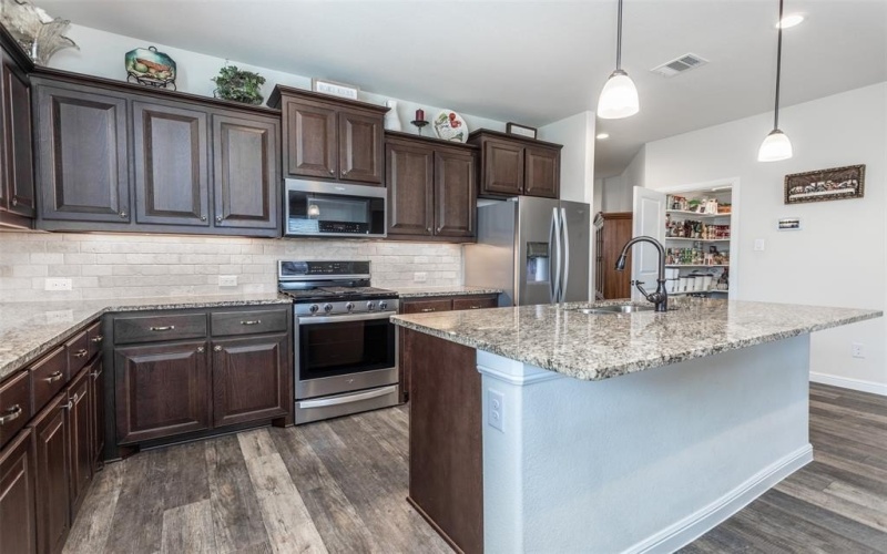 3236 Camden Creek, Krum, TX 76249, 4 Bedrooms Bedrooms, ,2 BathroomsBathrooms,Residential,For Sale,3236 Camden Creek,20907869