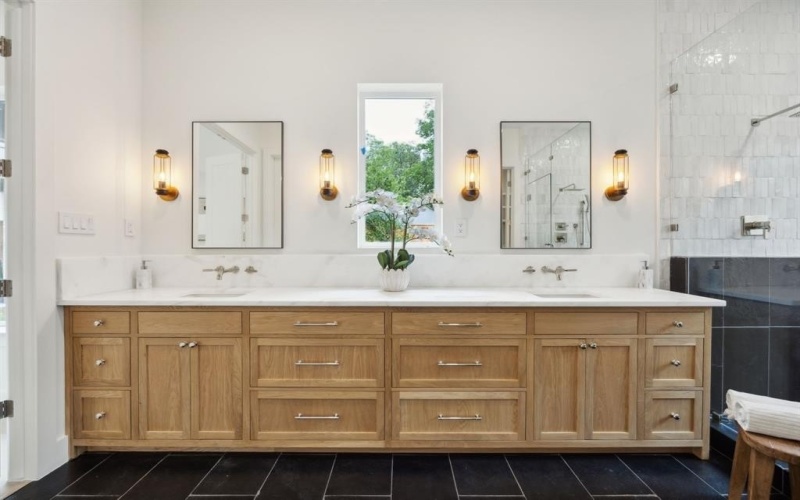 6240 Richmond Avenue, Dallas, TX 75214, 5 Bedrooms Bedrooms, ,6 BathroomsBathrooms,Residential,For Sale,6240 Richmond Avenue,20922025