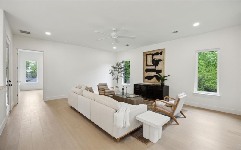 6240 Richmond Avenue, Dallas, TX 75214, 5 Bedrooms Bedrooms, ,6 BathroomsBathrooms,Residential,For Sale,6240 Richmond Avenue,20922025