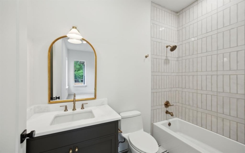 6240 Richmond Avenue, Dallas, TX 75214, 5 Bedrooms Bedrooms, ,6 BathroomsBathrooms,Residential,For Sale,6240 Richmond Avenue,20922025