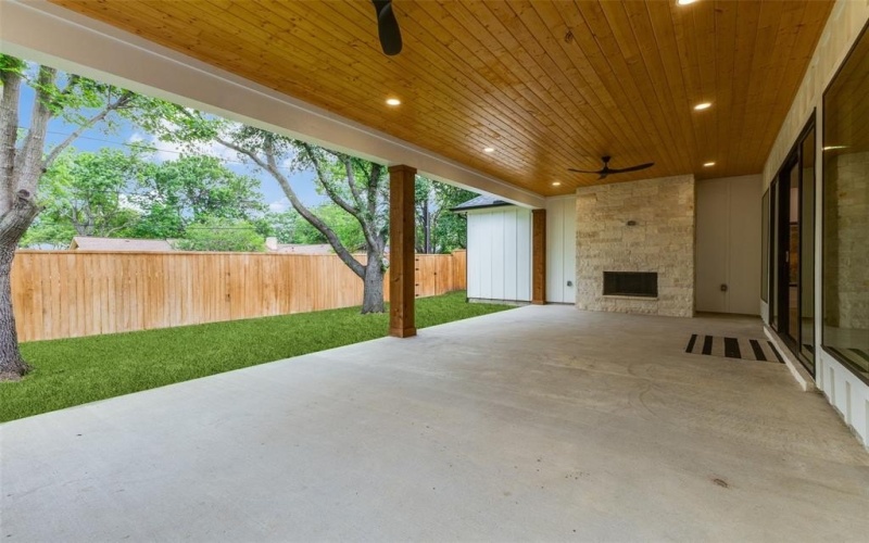 3144 La Kenta Circle, Farmers Branch, TX 75234, 5 Bedrooms Bedrooms, ,6 BathroomsBathrooms,Residential,For Sale,3144 La Kenta Circle,20920252