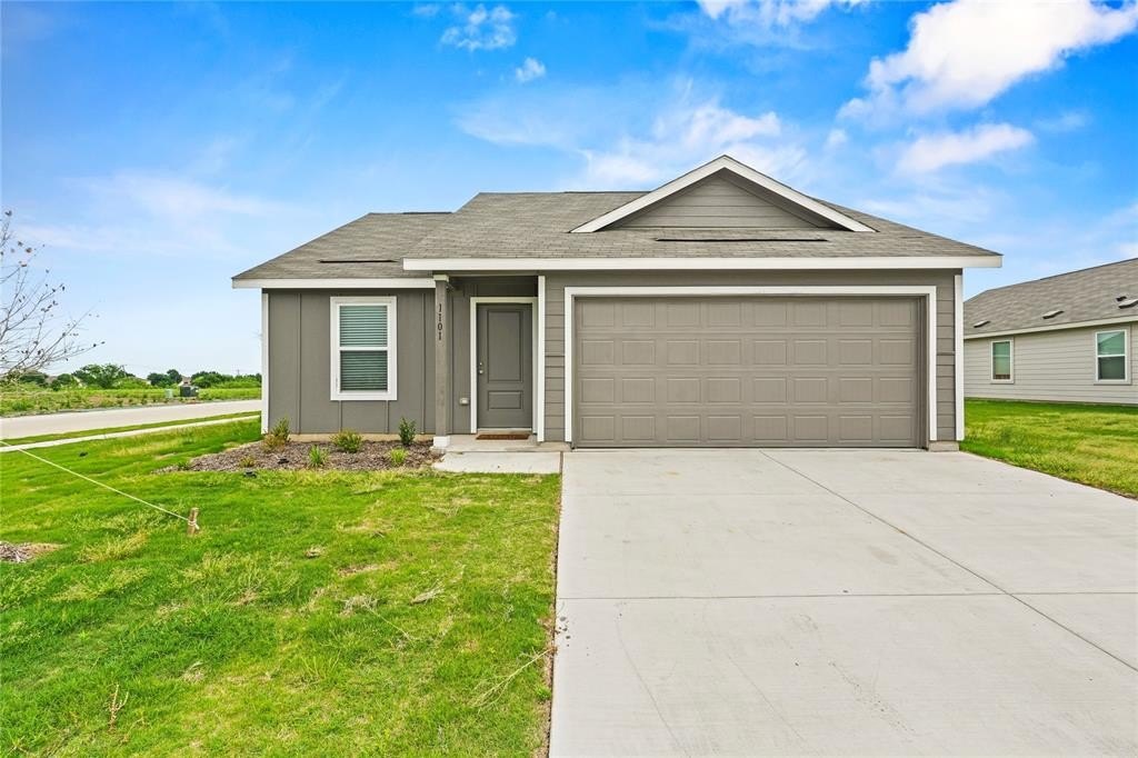 1101 Pere David Dr, Crowley, TX 76036, 4 Bedrooms Bedrooms, ,2 BathroomsBathrooms,Residential,For Sale,1101 Pere David Dr,20922198