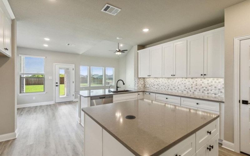 711 Cherry Bark Trail, Waxahachie, TX 75165, 4 Bedrooms Bedrooms, ,3 BathroomsBathrooms,Residential,For Sale,711 Cherry Bark Trail,20933391
