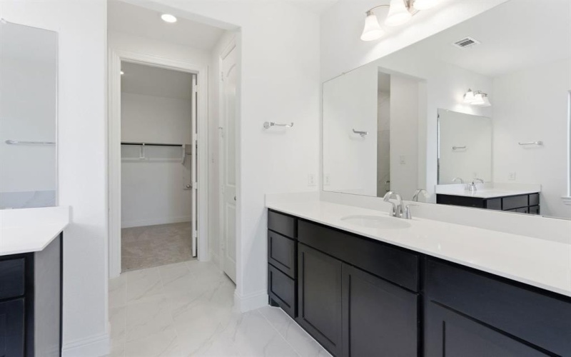 241 Bay Laurel Road, McKinney, TX 75071, 4 Bedrooms Bedrooms, ,5 BathroomsBathrooms,Residential,For Sale,241 Bay Laurel Road,0,20933438