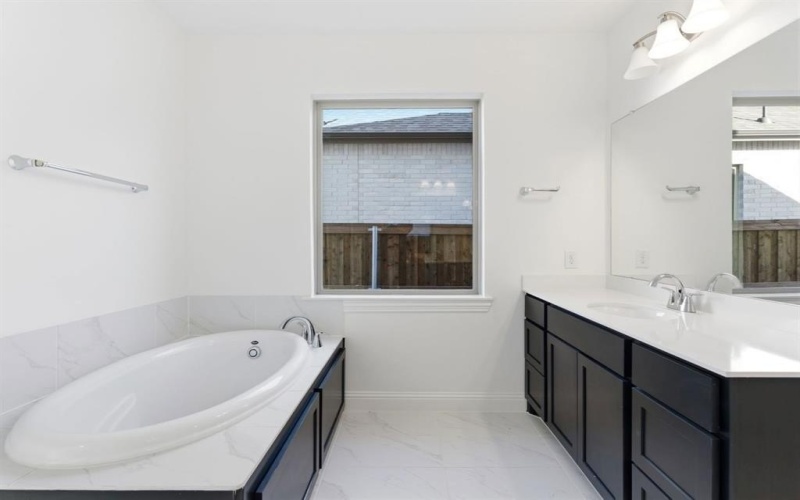 241 Bay Laurel Road, McKinney, TX 75071, 4 Bedrooms Bedrooms, ,5 BathroomsBathrooms,Residential,For Sale,241 Bay Laurel Road,0,20933438