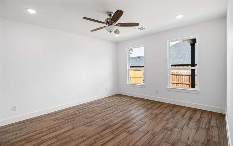 5603 Van Horn Drive, Granbury, TX 76048, 3 Bedrooms Bedrooms, ,2 BathroomsBathrooms,Residential,For Sale,5603 Van Horn Drive,20933700