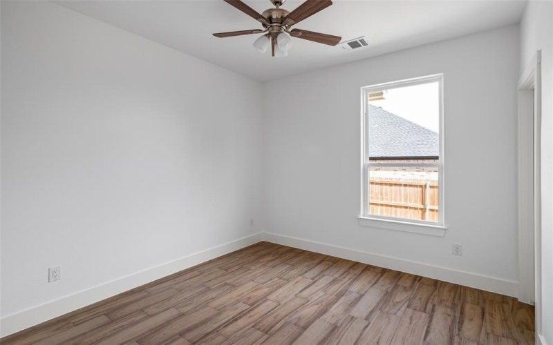 5603 Van Horn Drive, Granbury, TX 76048, 3 Bedrooms Bedrooms, ,2 BathroomsBathrooms,Residential,For Sale,5603 Van Horn Drive,20933700