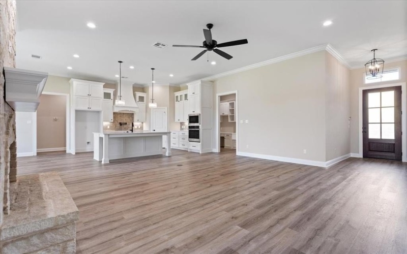 10201 Castleberry Lane, Waco, TX 76712, 4 Bedrooms Bedrooms, ,3 BathroomsBathrooms,Residential,For Sale,10201 Castleberry Lane,20926703