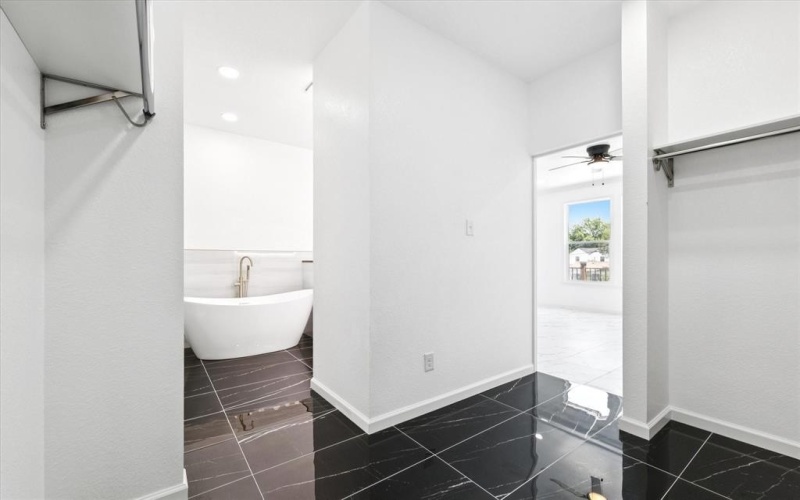808 E Pecan Avenue, Waco, TX 76704, 3 Habitaciones Habitaciones , ,2 BañosBaños,Residential,En Venta,808 E Pecan Avenue,20933350