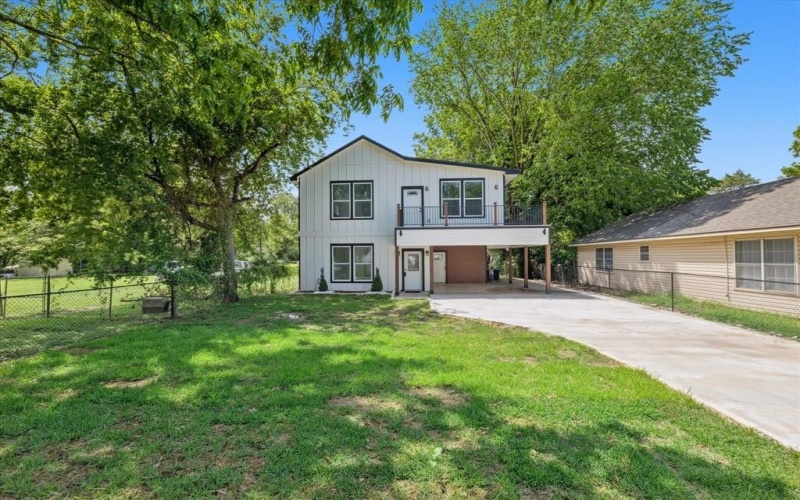 808 E Pecan Avenue, Waco, TX 76704, 3 Habitaciones Habitaciones , ,2 BañosBaños,Residential,En Venta,808 E Pecan Avenue,20933350