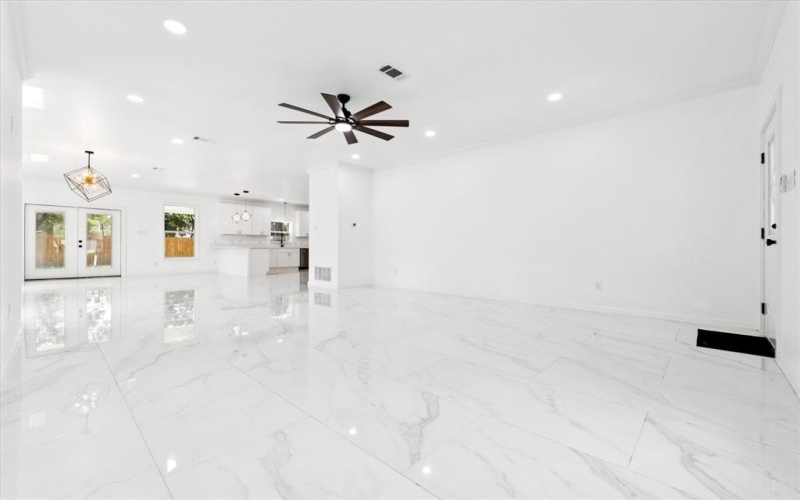 808 E Pecan Avenue, Waco, TX 76704, 3 Habitaciones Habitaciones , ,2 BañosBaños,Residential,En Venta,808 E Pecan Avenue,20933350