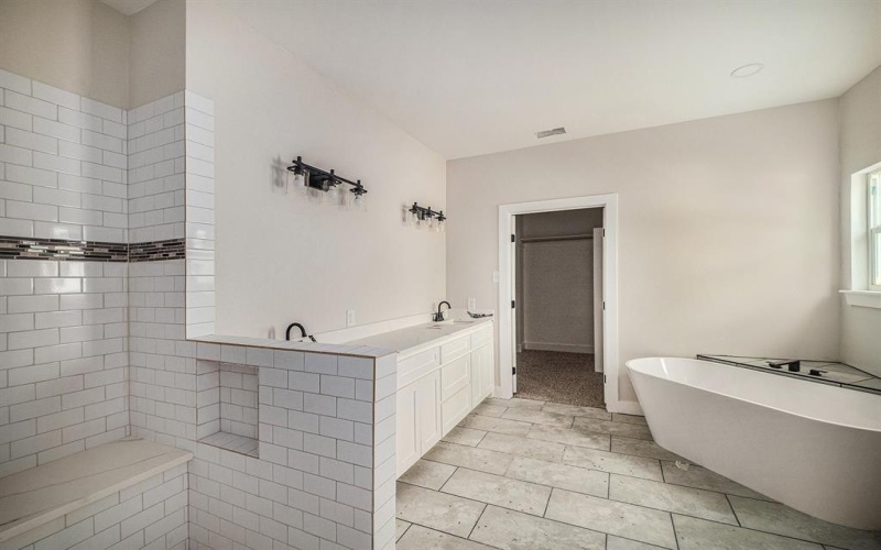 2705 12th Street, Fort Worth, TX 76111, 3 Habitaciones Habitaciones , ,3 BañosBaños,Residential,En Venta,2705 12th Street,0,20927365