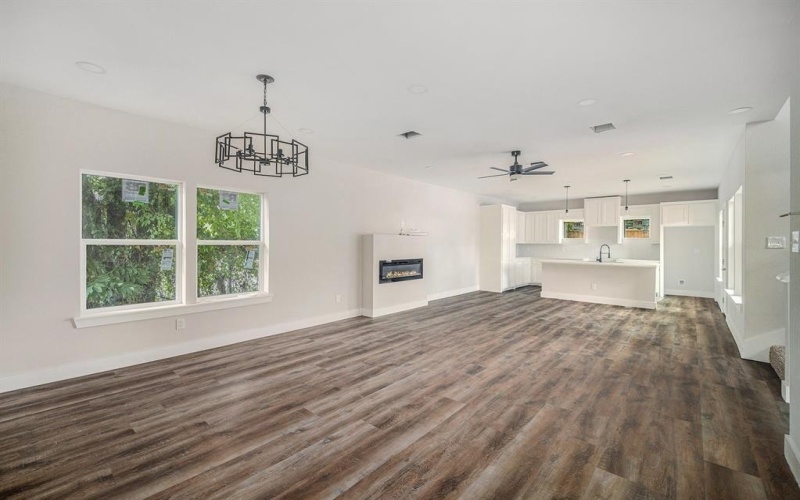 2705 12th Street, Fort Worth, TX 76111, 3 Habitaciones Habitaciones , ,3 BañosBaños,Residential,En Venta,2705 12th Street,0,20927365