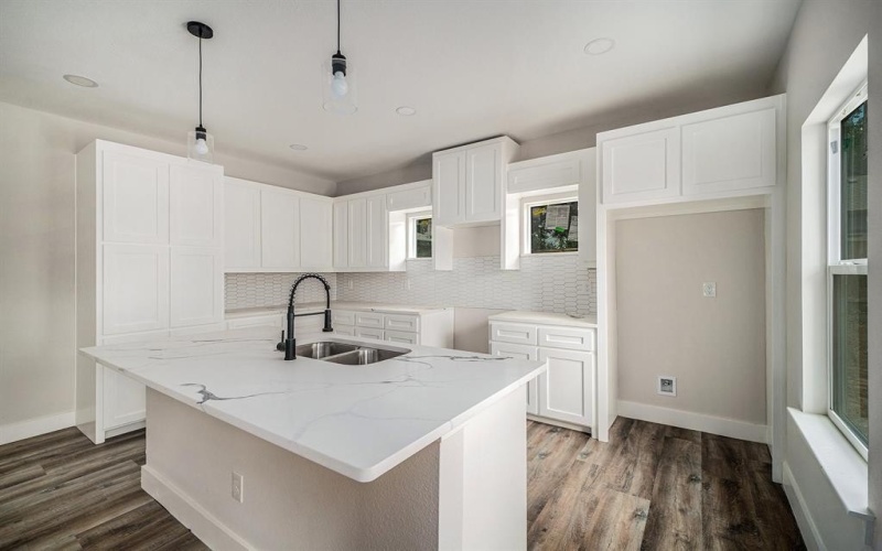 2705 12th Street, Fort Worth, TX 76111, 3 Habitaciones Habitaciones , ,3 BañosBaños,Residential,En Venta,2705 12th Street,0,20927365