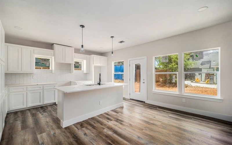 2705 12th Street, Fort Worth, TX 76111, 3 Habitaciones Habitaciones , ,3 BañosBaños,Residential,En Venta,2705 12th Street,0,20927365