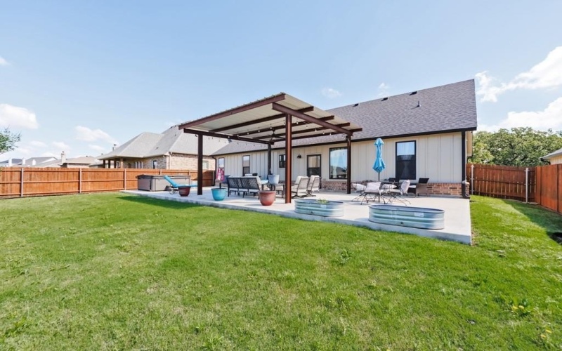 825 Holbrook Road, Springtown, TX 76082, 3 Bedrooms Bedrooms, ,2 BathroomsBathrooms,Residential,For Sale,825 Holbrook Road,20931905