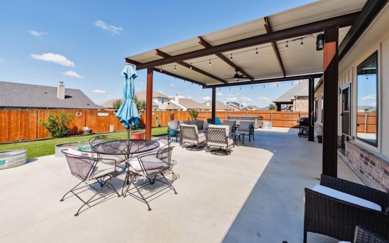 825 Holbrook Road, Springtown, TX 76082, 3 Bedrooms Bedrooms, ,2 BathroomsBathrooms,Residential,For Sale,825 Holbrook Road,20931905