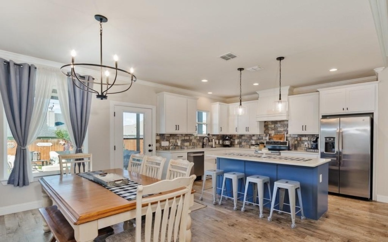 825 Holbrook Road, Springtown, TX 76082, 3 Bedrooms Bedrooms, ,2 BathroomsBathrooms,Residential,For Sale,825 Holbrook Road,20931905