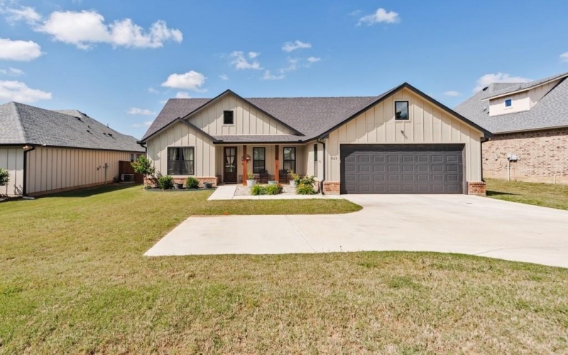 825 Holbrook Road, Springtown, TX 76082, 3 Bedrooms Bedrooms, ,2 BathroomsBathrooms,Residential,For Sale,825 Holbrook Road,20931905
