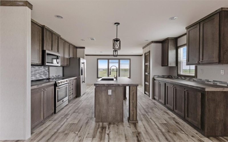 296 County Road 3215, Clifton, TX 76634, 4 Bedrooms Bedrooms, ,2 BathroomsBathrooms,Residential,For Sale,296 County Road 3215,20934433
