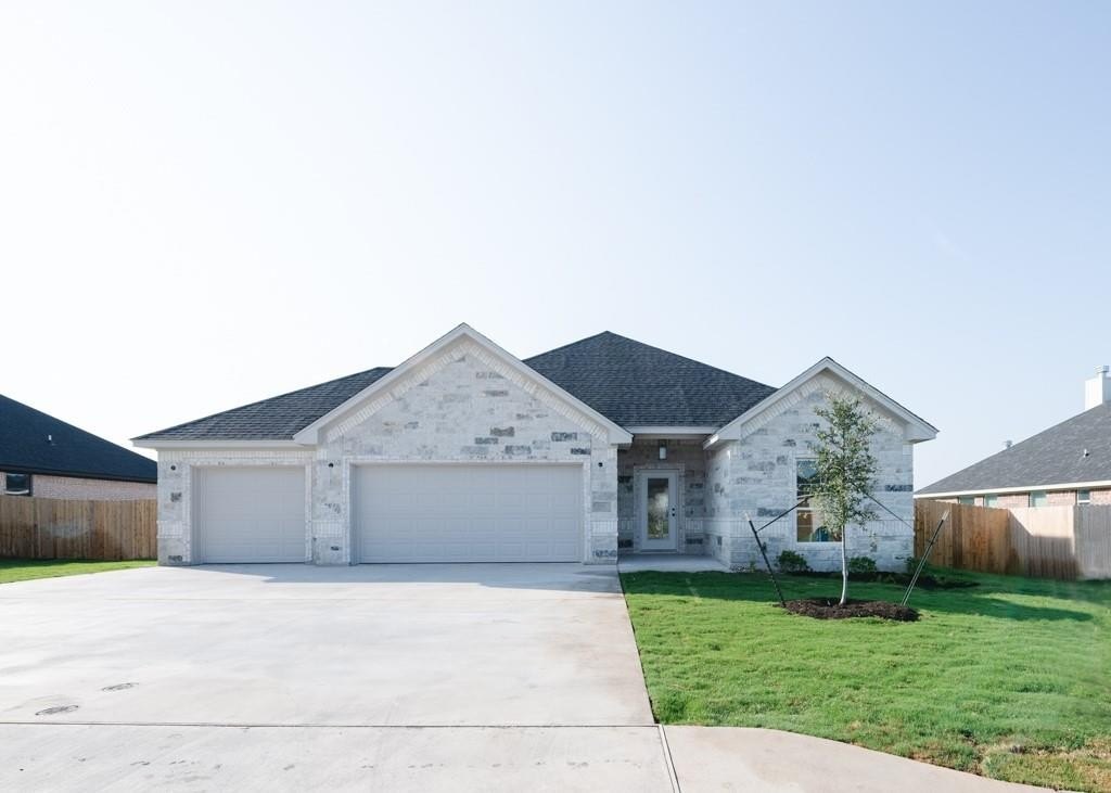 816 Secretariat Drive, Hewitt, TX 76643, 4 Bedrooms Bedrooms, ,3 BathroomsBathrooms,Residential,For Sale,816 Secretariat Drive,222892