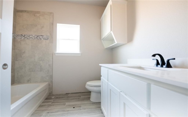 816 Secretariat Drive, Hewitt, TX 76643, 4 Bedrooms Bedrooms, ,3 BathroomsBathrooms,Residential,For Sale,816 Secretariat Drive,222892