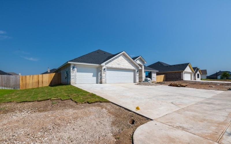 809 Sunnys Halo Drive, Hewitt, TX 76643, 4 Bedrooms Bedrooms, ,3 BathroomsBathrooms,Residential,For Sale,809 Sunnys Halo Drive,0,222895