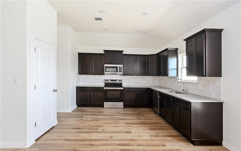 1017 Lago Azul Lane, Temple, TX 76504, 4 Habitaciones Habitaciones , ,2 BañosBaños,Residential,En Venta,1017 Lago Azul Lane,226626