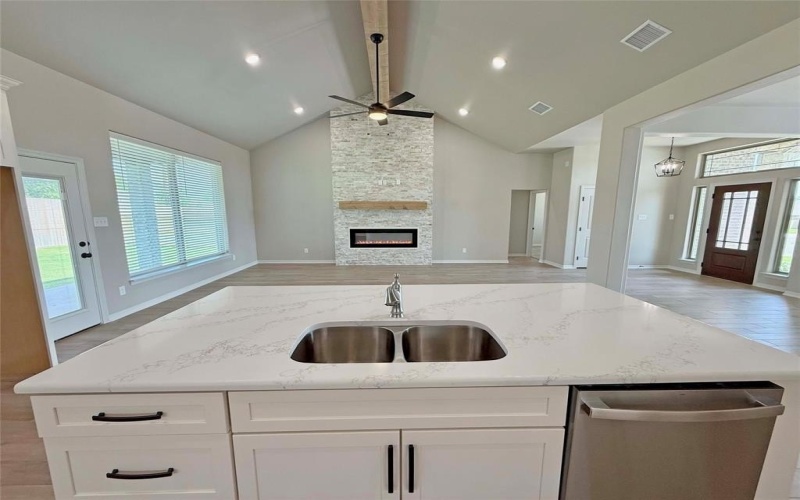 203 Lasso Loop, Lorena, TX 76655, 3 Bedrooms Bedrooms, ,2 BathroomsBathrooms,Residential,For Sale,203 Lasso Loop,227300