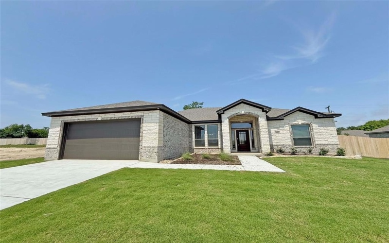 203 Lasso Loop, Lorena, TX 76655, 3 Bedrooms Bedrooms, ,2 BathroomsBathrooms,Residential,For Sale,203 Lasso Loop,227300