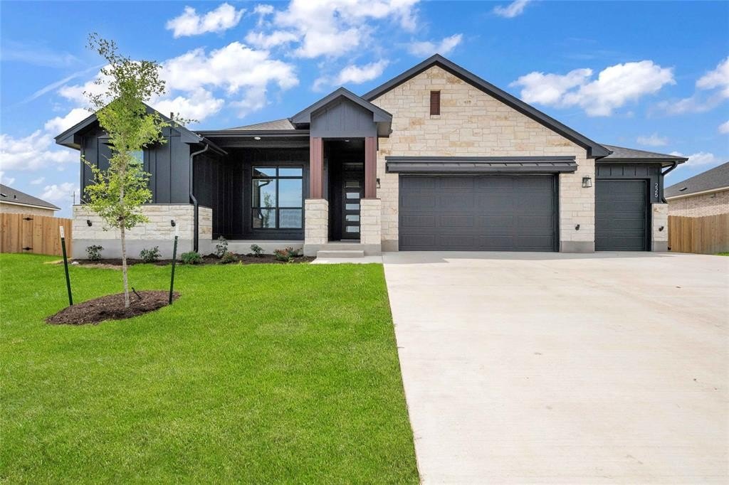 225 Lasso Loop, Lorena, TX 76655, 4 Bedrooms Bedrooms, ,3 BathroomsBathrooms,Residential,For Sale,225 Lasso Loop,227660