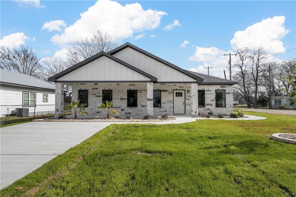905 Ave E, Moody, TX 76557, 4 Bedrooms Bedrooms, ,2 BathroomsBathrooms,Residential,For Sale,905 Ave E,227663