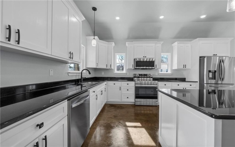 905 Ave E, Moody, TX 76557, 4 Bedrooms Bedrooms, ,2 BathroomsBathrooms,Residential,For Sale,905 Ave E,227663