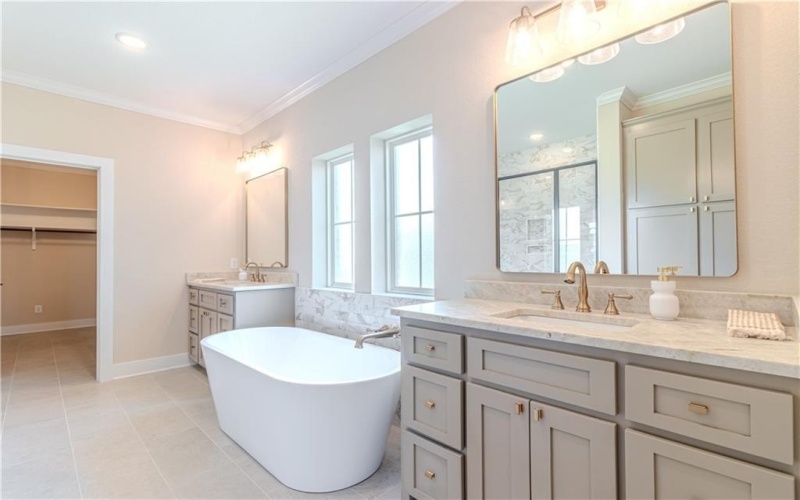 1037 Queen Elizabeth Drive, McGregor, TX 76657, 3 Habitaciones Habitaciones , ,2 BañosBaños,Residential,En Venta,1037 Queen Elizabeth Drive,227725