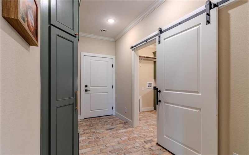 1037 Queen Elizabeth Drive, McGregor, TX 76657, 3 Habitaciones Habitaciones , ,2 BañosBaños,Residential,En Venta,1037 Queen Elizabeth Drive,227725