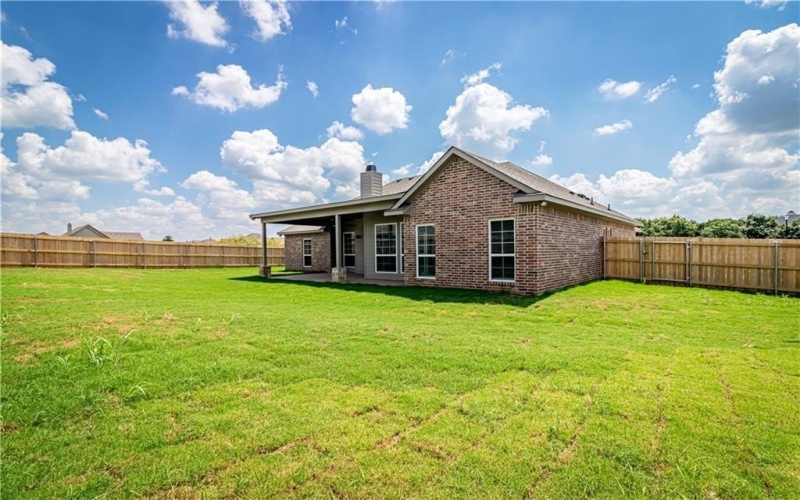 1037 Queen Elizabeth Drive, McGregor, TX 76657, 3 Habitaciones Habitaciones , ,2 BañosBaños,Residential,En Venta,1037 Queen Elizabeth Drive,227725