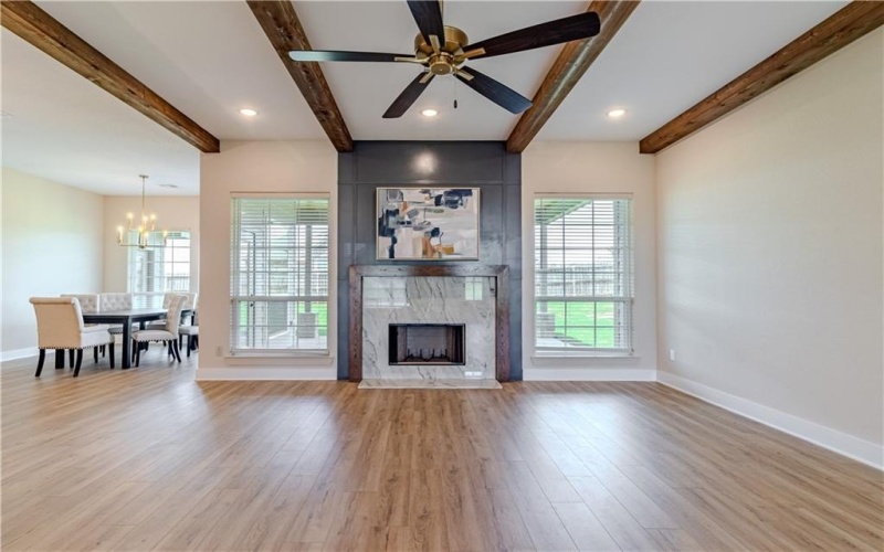 1037 Queen Elizabeth Drive, McGregor, TX 76657, 3 Habitaciones Habitaciones , ,2 BañosBaños,Residential,En Venta,1037 Queen Elizabeth Drive,227725