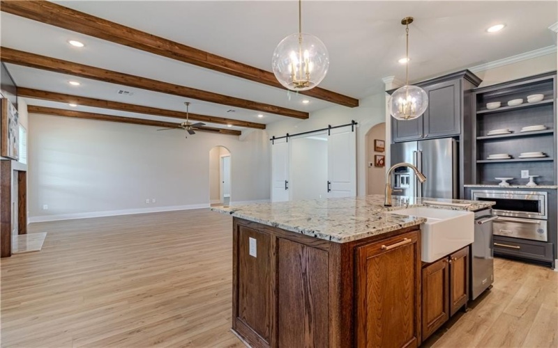 1037 Queen Elizabeth Drive, McGregor, TX 76657, 3 Habitaciones Habitaciones , ,2 BañosBaños,Residential,En Venta,1037 Queen Elizabeth Drive,227725
