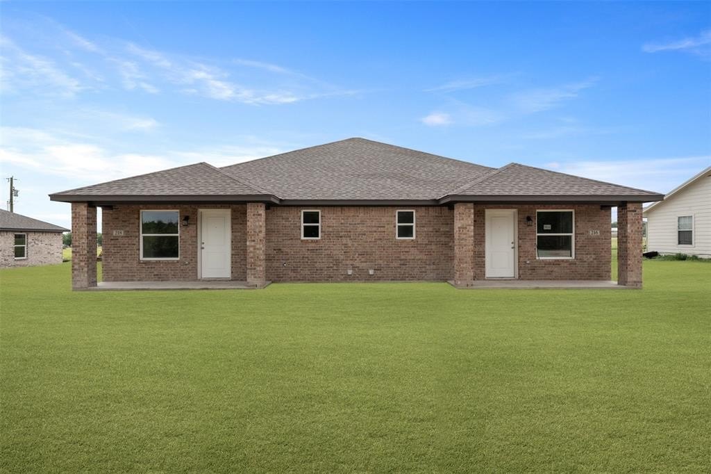216 Melissa Street, Eddy, TX 76524, ,Residential Multi Family,En Venta,216 Melissa Street,227840