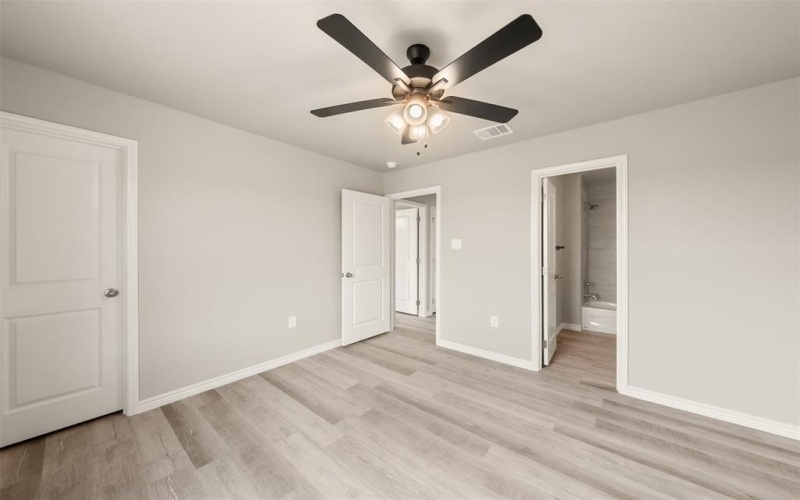 216 Melissa Street, Eddy, TX 76524, ,Residential Multi Family,En Venta,216 Melissa Street,227840